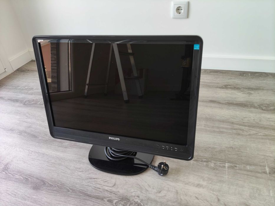 Venda urgente. Monitor LCD Philips 220XW8