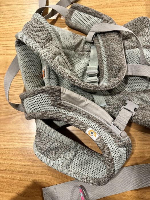 Mochila de bebé ergobaby aerloom
