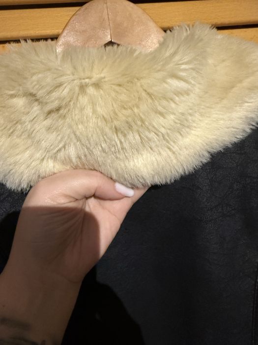 Casaco Guess com pêlo M