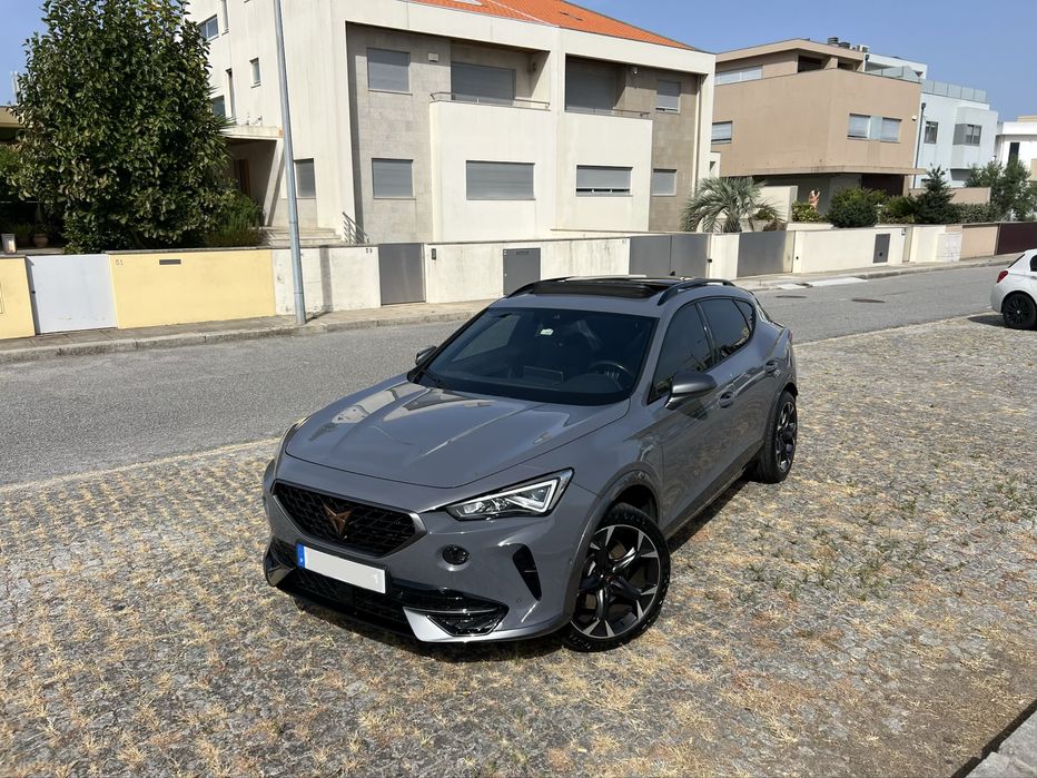 Cupra formentor VZ 245CV híbrido FULL EXTRAS nardo grey foto 5