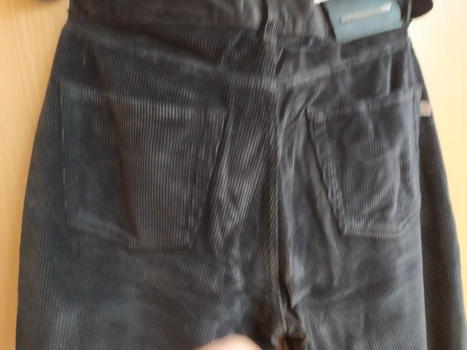 Вельветовые брюки пояс п/о 45 см, р 34/34 темночёрные  фирмА SuperStar