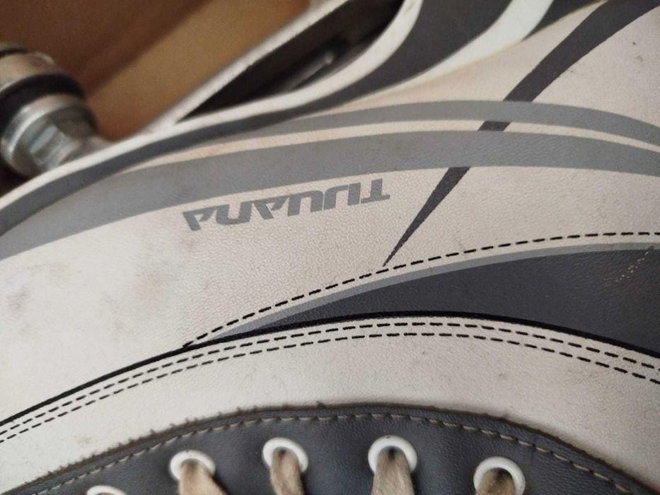 Patins marca Tijuana quase novos