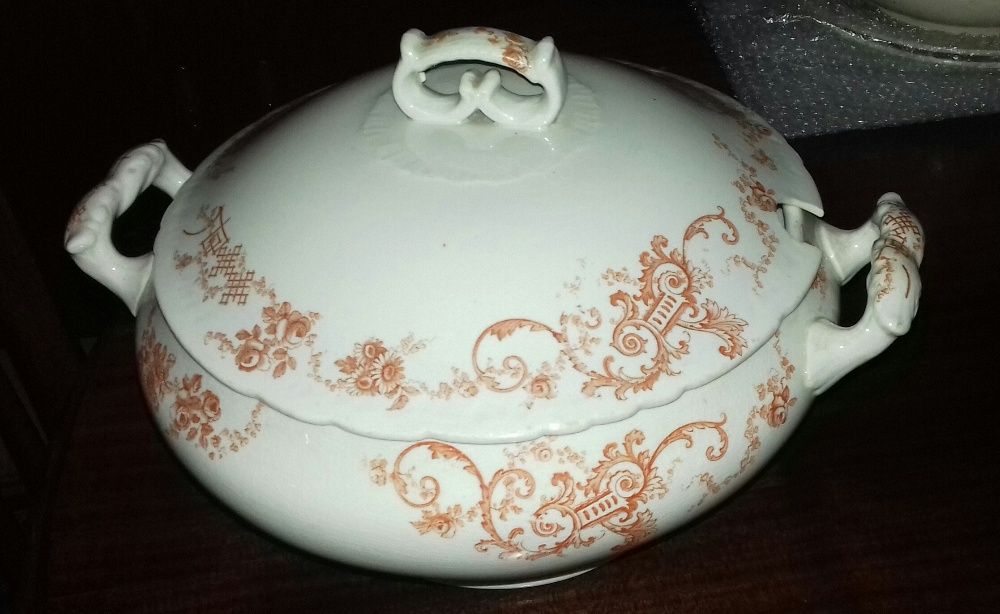 Terrina Real Fabrica Sacavem Motivo Ornatos