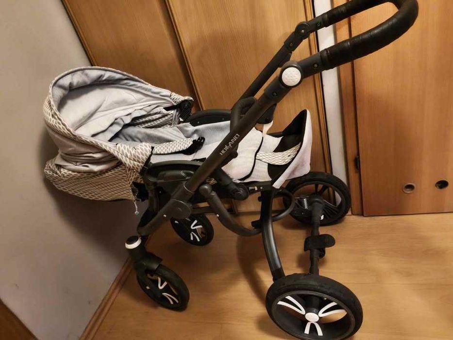 Spacerówka stan bdb sprzedaje tak jak na zdjęciach, składa się