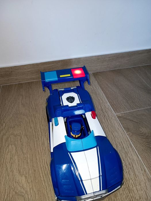 Super carro de corrida da patrulha canina