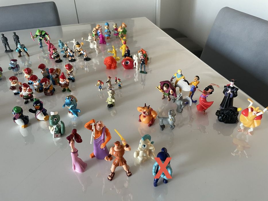 Bonecos e Figuras Diversas
