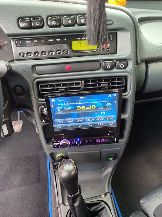Продам автомагнитолу SHUTTLE SDUM 7060