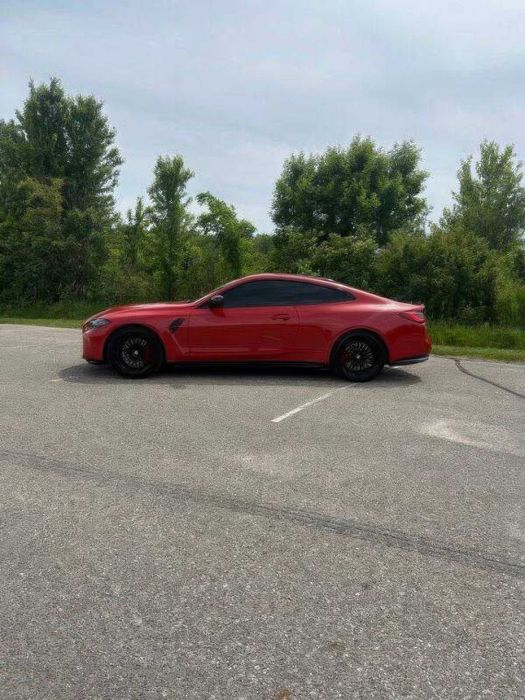 BMW M4      2021