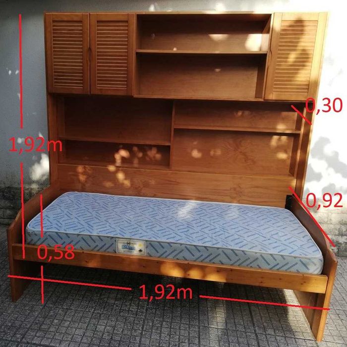 Estante-cama-colchão, individual (medidas na foto – 1,92mx1,92mx1,08m)