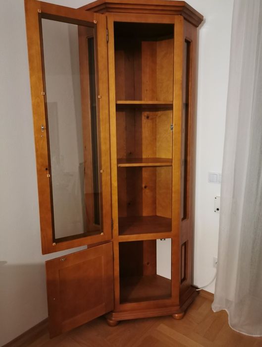 Meble do salonu gablota