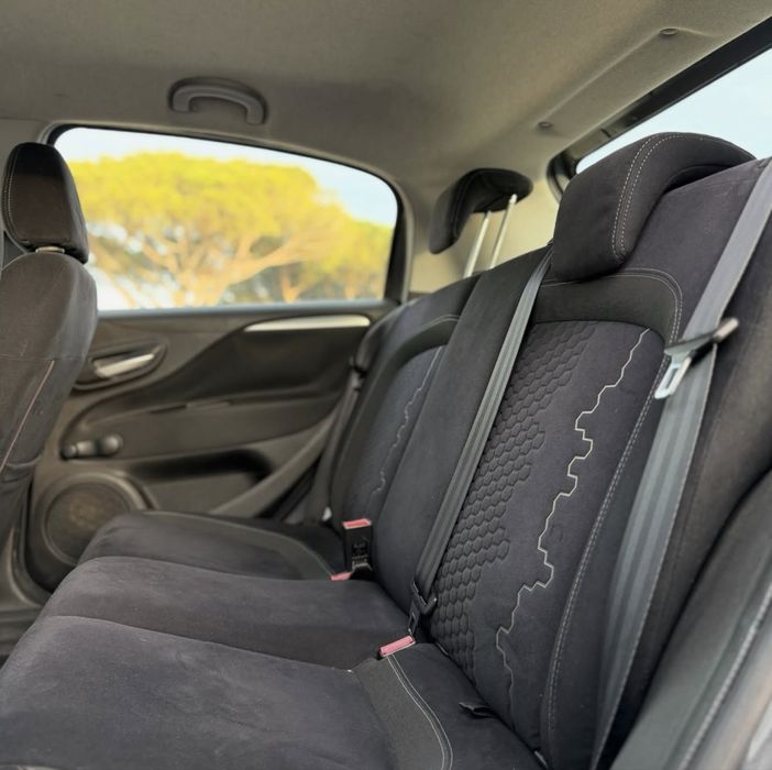 Fiat Punto 1.4 - 100.000km - 2014 - Garantia 18 meses — photo 4