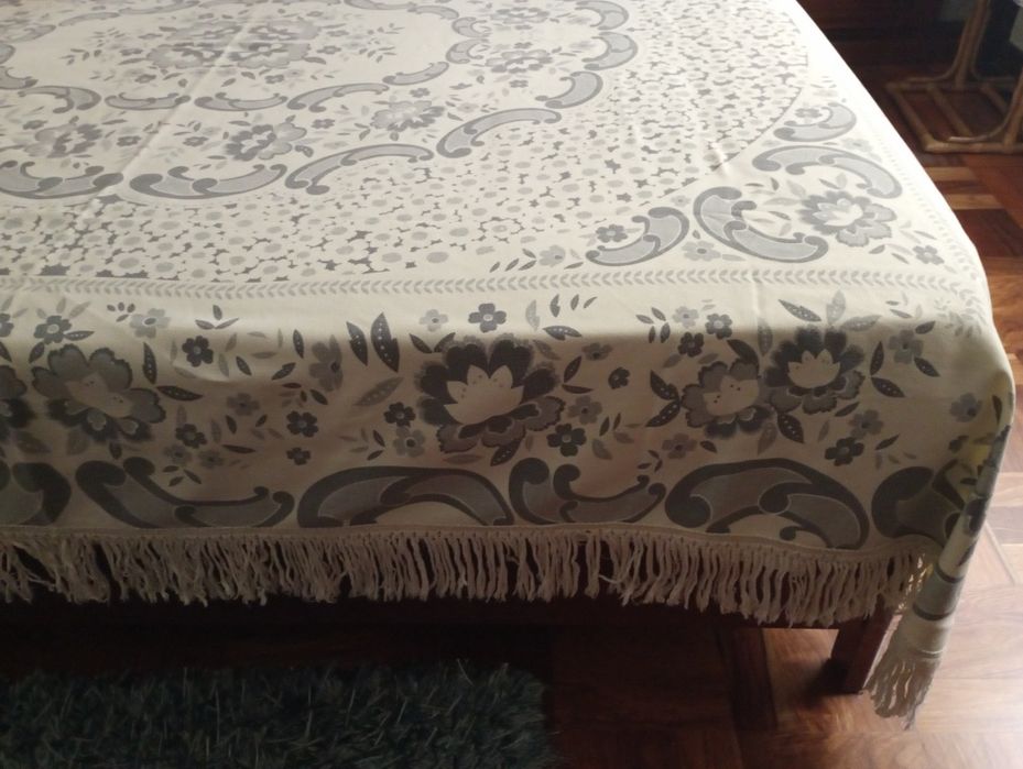 Colcha de algodão nos tons de marfim e azul