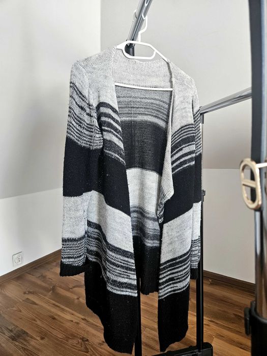 Sweter długi w paski