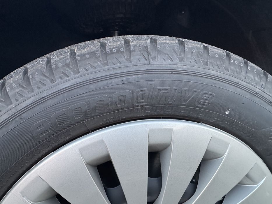 Sprzedam nowe  opony letnie  z Vito W447 dunlop econodrive 225/55/17c