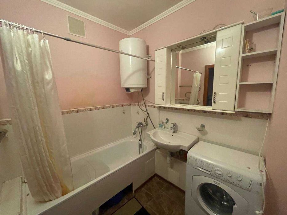 Продаж 3 кімн. квартири Урлівська вулиця, 38-А