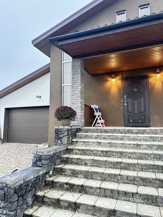 Продаж 2 будинків в мальовничому Свидівку з ремонтом та лазнею