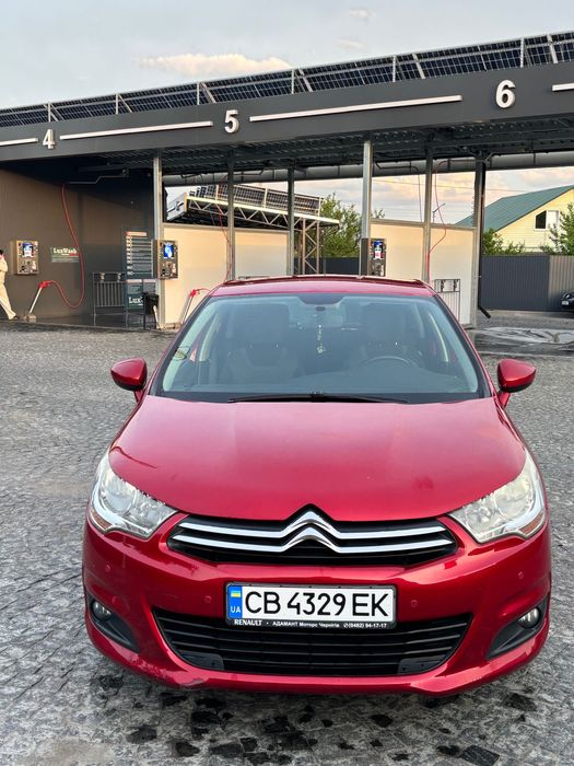 Автомобіль Citroen C4