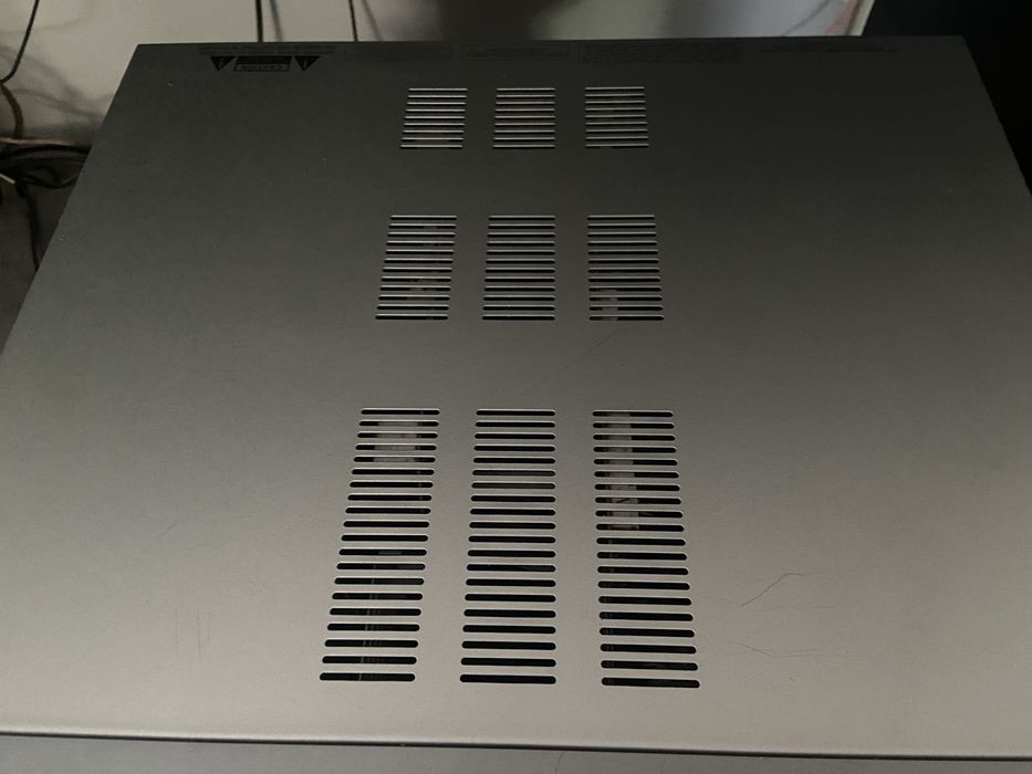 Amplituner NAD T 743