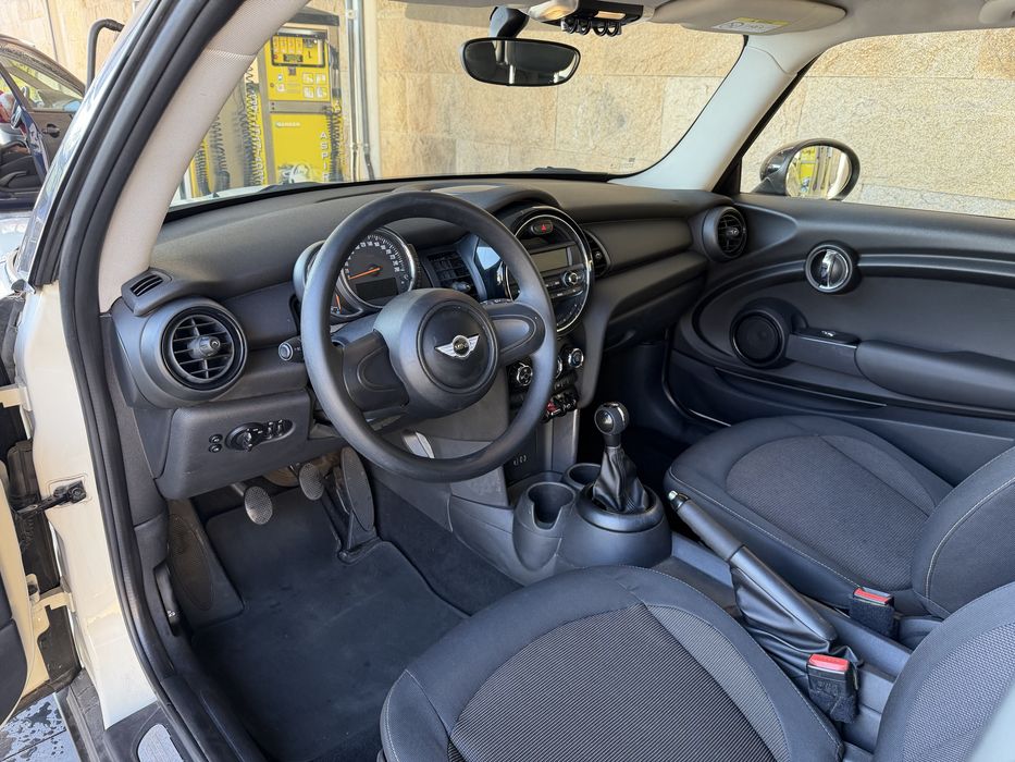 Mini Cooper D POUCOS KM 1.6 Diesel