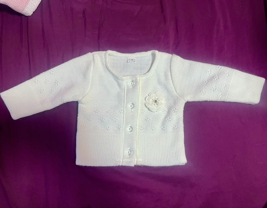 Biały sweterek 74