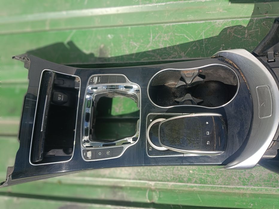 Консоль в сборі w205