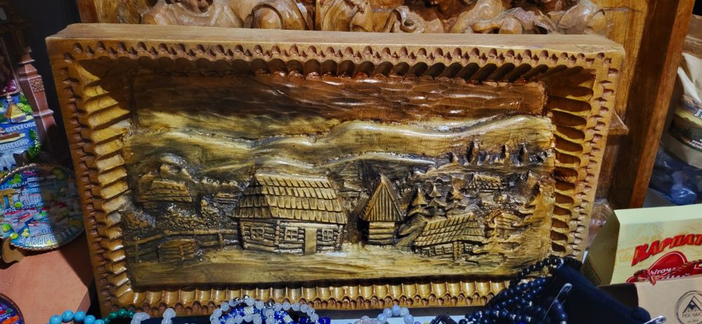 Картина з дерева