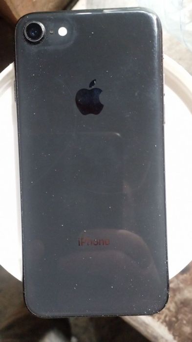 Продам iphone 8/64