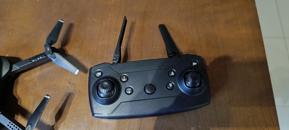 Drone pro 2 4k vendo ou troco