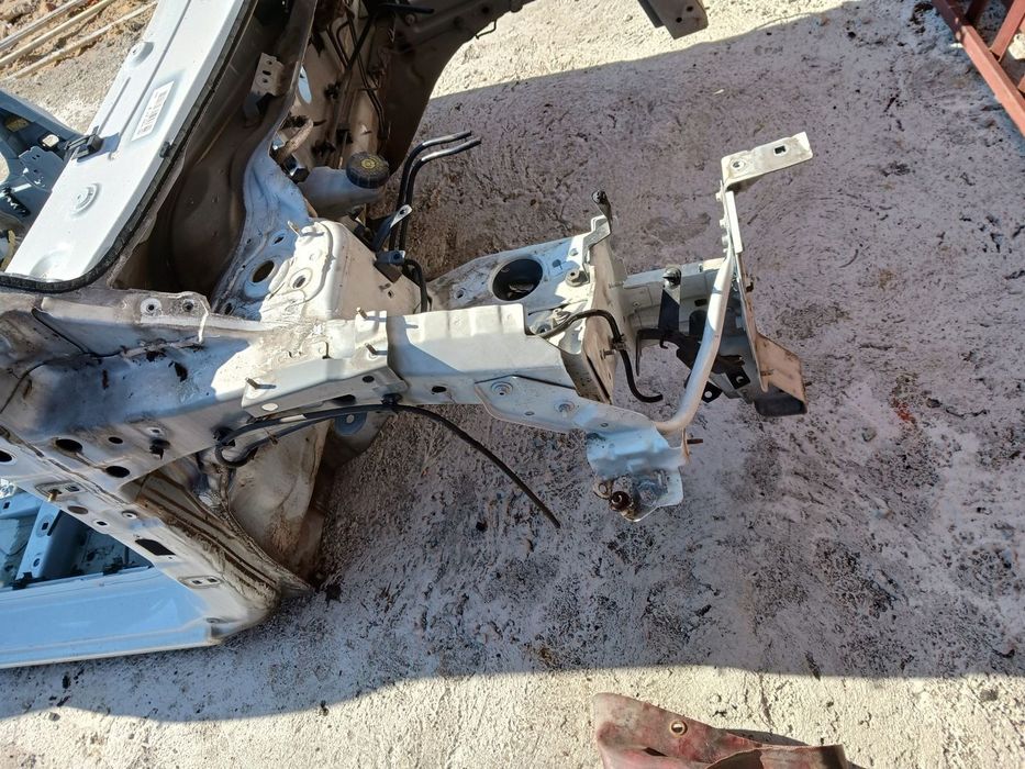 PODŁUŻNICA ĆWIARTKA PRAWY PRZÓD RENAULT CLIO IV 4 2014 ROK