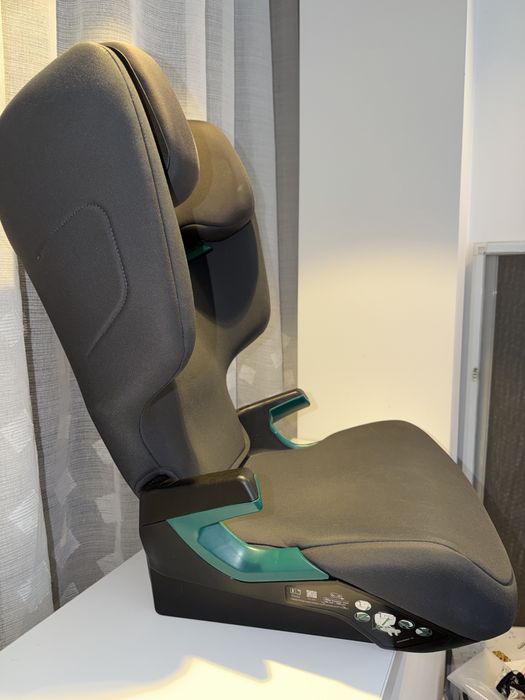 ПрОдАм АвТоКрІсЛо - бустер Britax Römer Kidfix Стан ідеал.