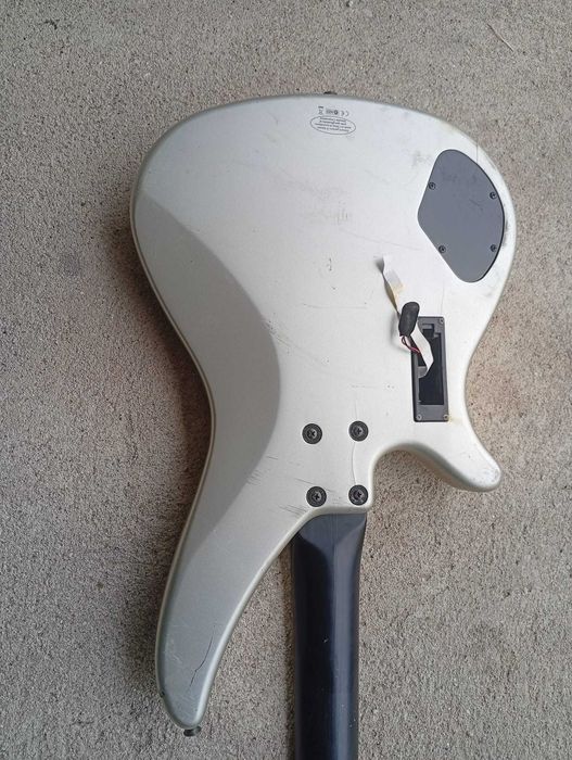 Baixo Yamaha RBX374