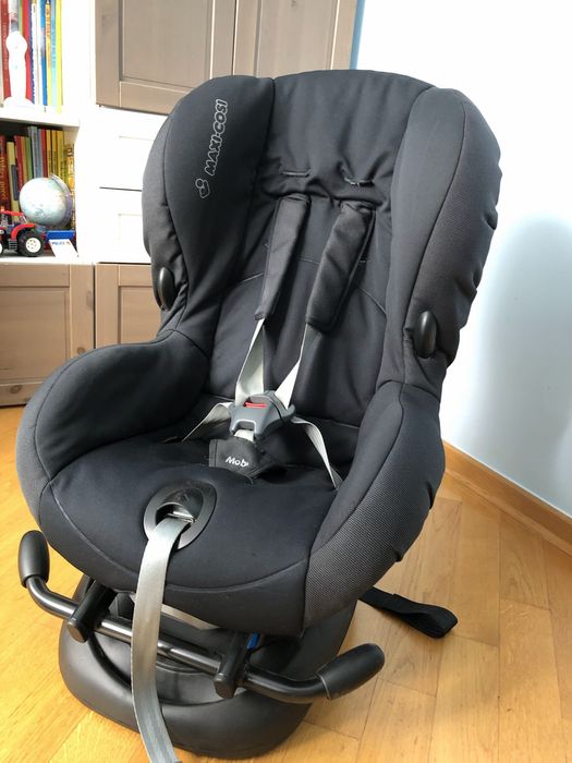 Fotelik maxi cosi mobi 9-25 tyłem do kierunku jazdy. Bardzo dobry stan.