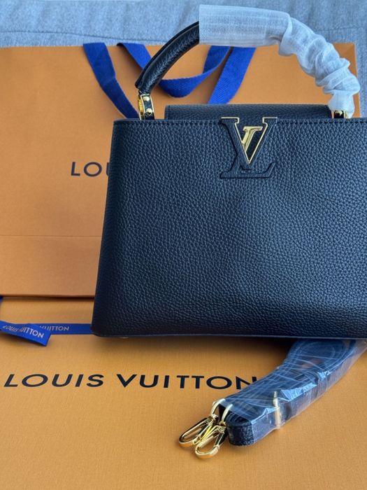 Сумка Louis Vuitton Capucines. Размер ВВ
