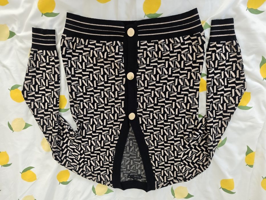 Sweter zapinany na guziki Mohito