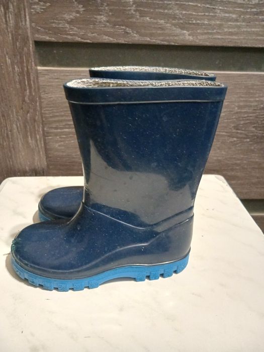 Чобітки дитячі,стан нових