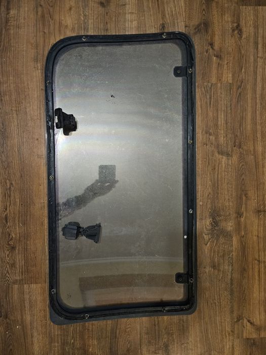 Скло бокове Ford Econoline
