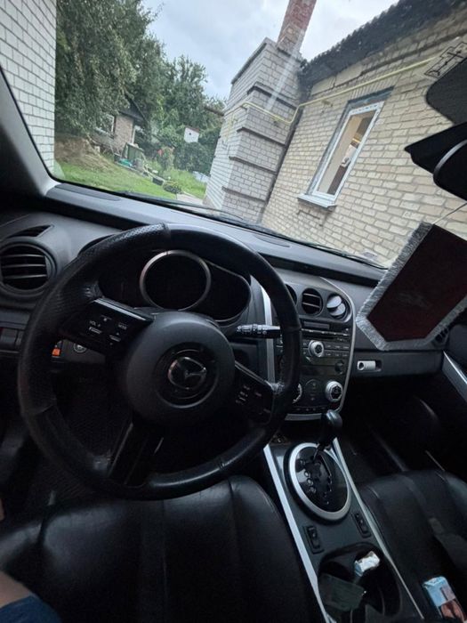 Продам мазду.           Срочно