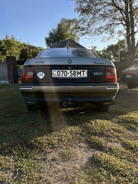 Opel vectra А, Опель
