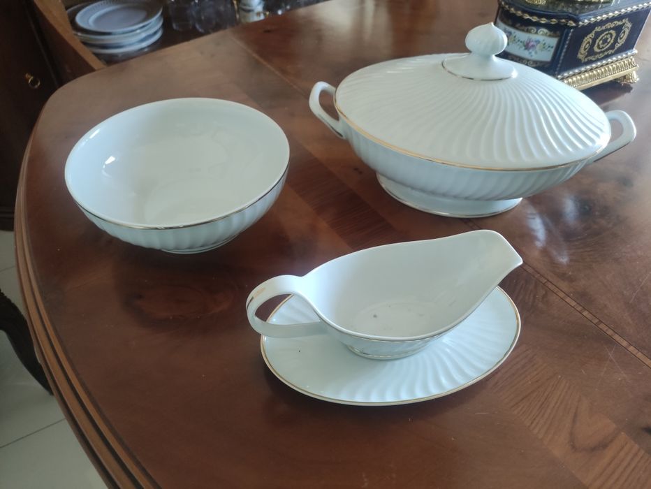 Serviço completo Vista Alegre para chá e café