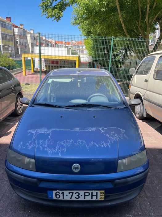 Carro punto ano 2000