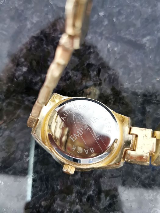 Relógio Vintage Emporia com Bracelete Dourada