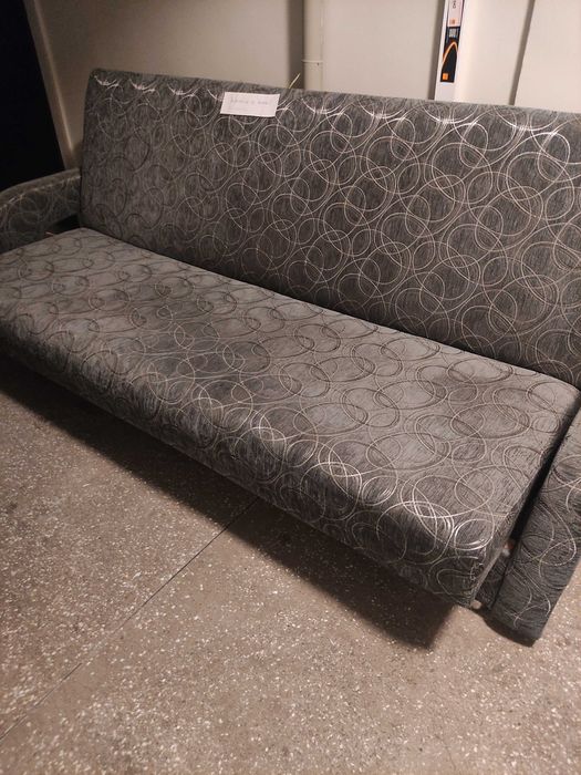 Za darmo wersalka szara