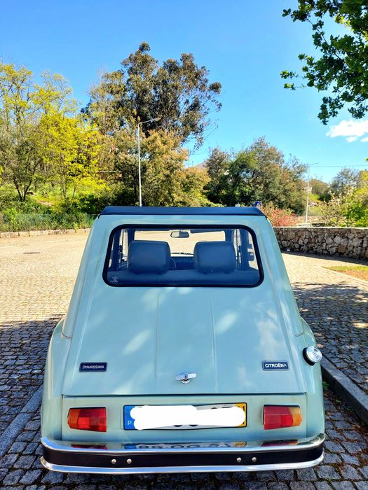 Clássico Citroën Dyane
