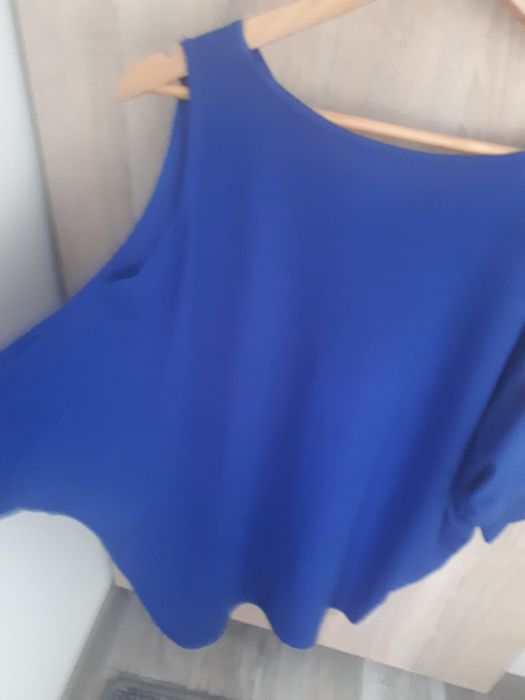 Kobaltowa długa bluzka w stylu nietoperz