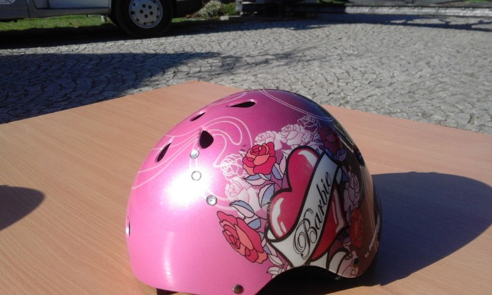 Kask Barbie "z brylancikami" rozmiar 48-52cm