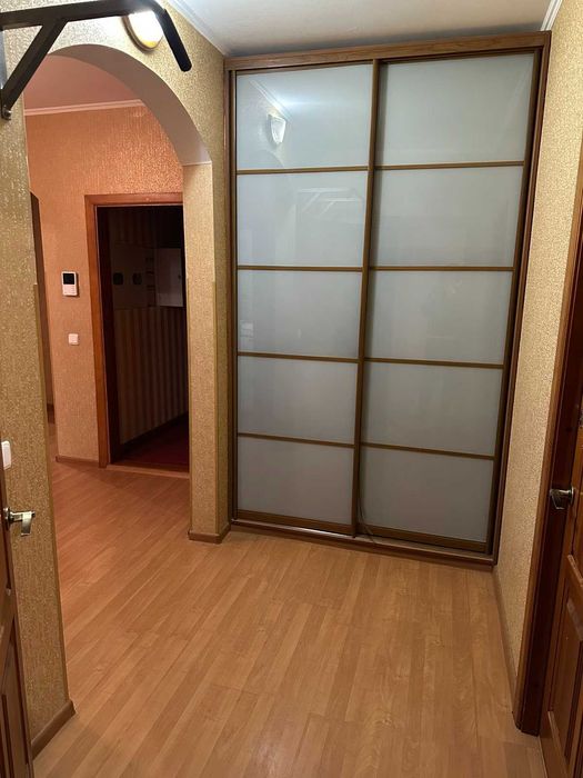 Здається велика 2-к квартира, м.Позняки, вул.Гмирі