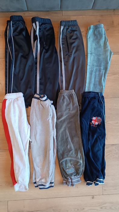 Spodnie dresowe dla chłopca r. 98/104