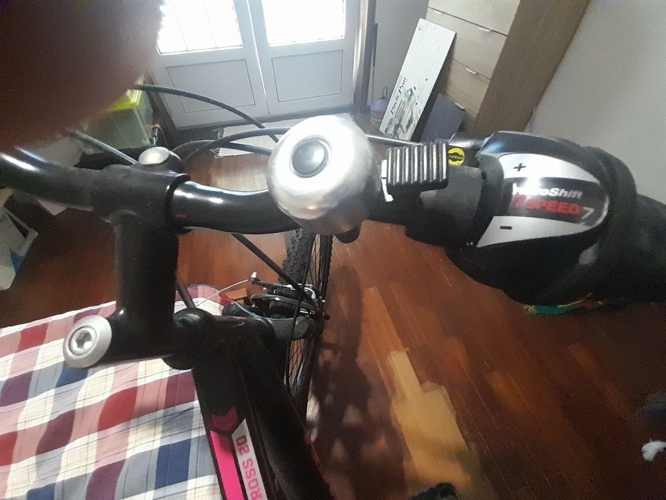 Bicicleta em estado novo