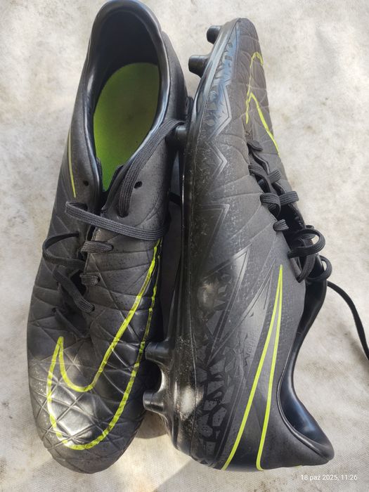 Orginalne , buty do gry w piłkę nożną - rozm. 42/5