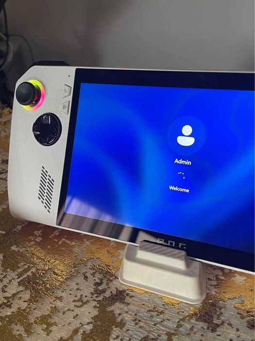 ASUS ROG Ally RC71L-NH001W – Edição Z1 Extreme